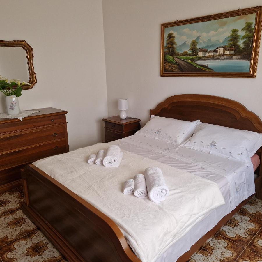 Appartamento Casa Vostra Bosa Esterno foto